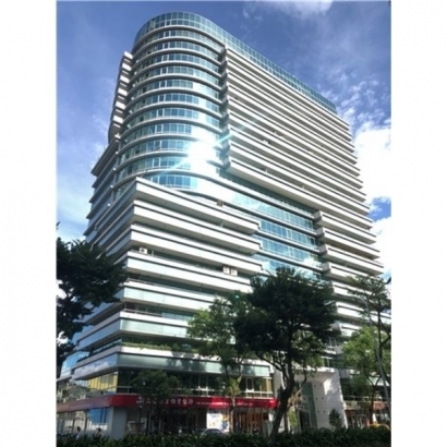 僑泰財經首席.jpg